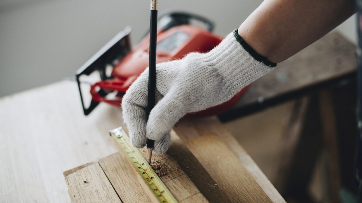 DIY Custom Carpentry Tips for Beginners